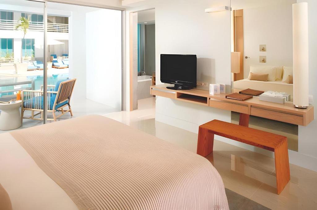 Ramada By Wyndham Phuket Southsea Hotel Karon Buitenkant foto