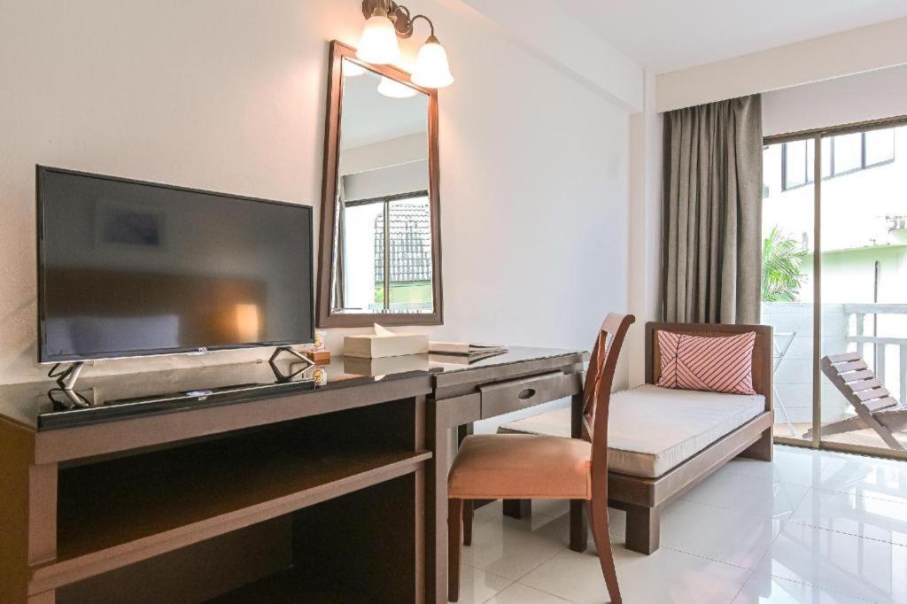 Ramada By Wyndham Phuket Southsea Hotel Karon Buitenkant foto