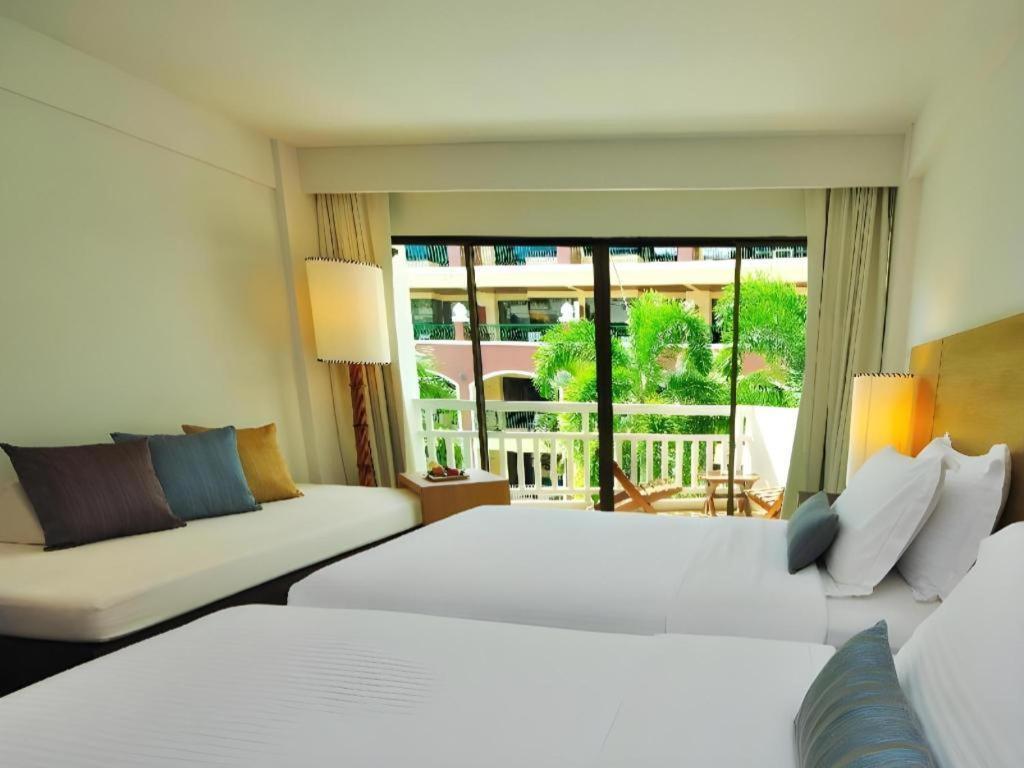 Ramada By Wyndham Phuket Southsea Hotel Karon Buitenkant foto