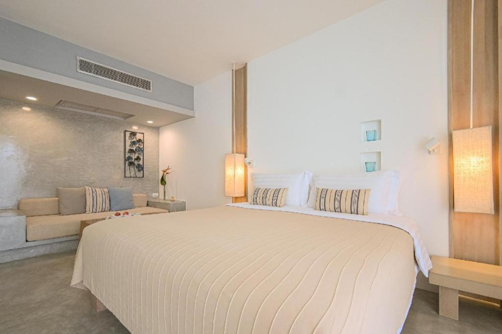 Ramada By Wyndham Phuket Southsea Hotel Karon Buitenkant foto