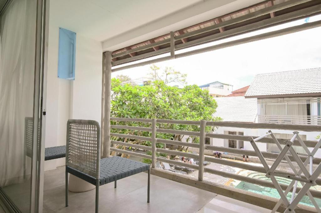 Ramada By Wyndham Phuket Southsea Hotel Karon Buitenkant foto
