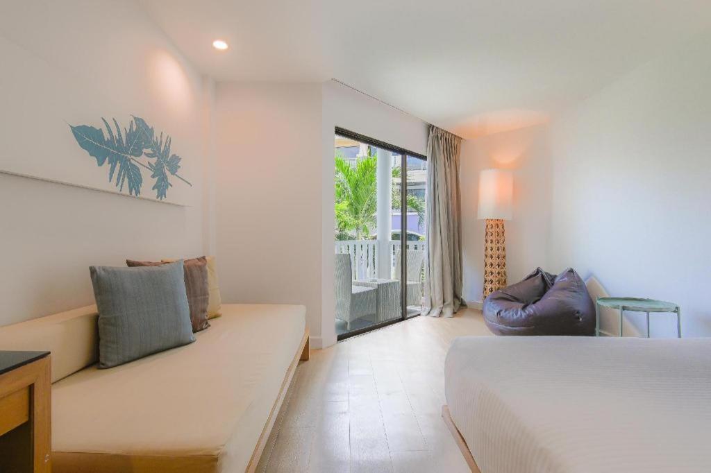 Ramada By Wyndham Phuket Southsea Hotel Karon Buitenkant foto
