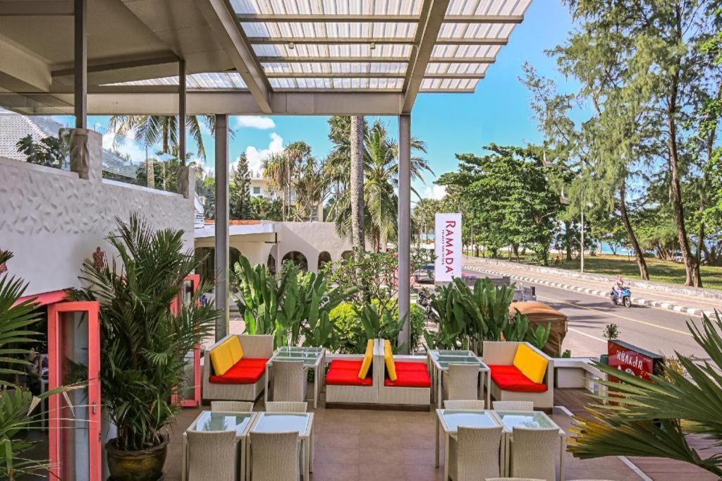 Ramada By Wyndham Phuket Southsea Hotel Karon Buitenkant foto