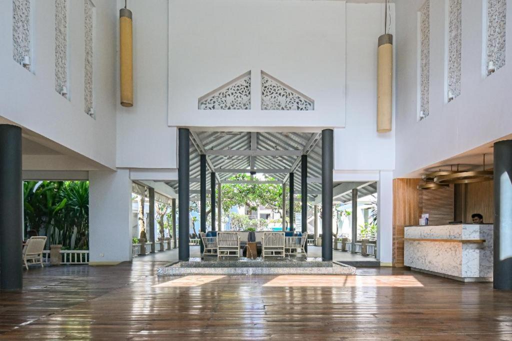 Ramada By Wyndham Phuket Southsea Hotel Karon Buitenkant foto