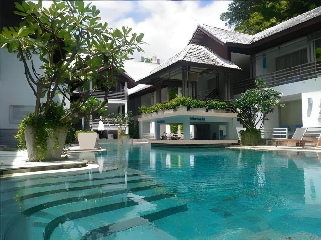 Ramada By Wyndham Phuket Southsea Hotel Karon Buitenkant foto