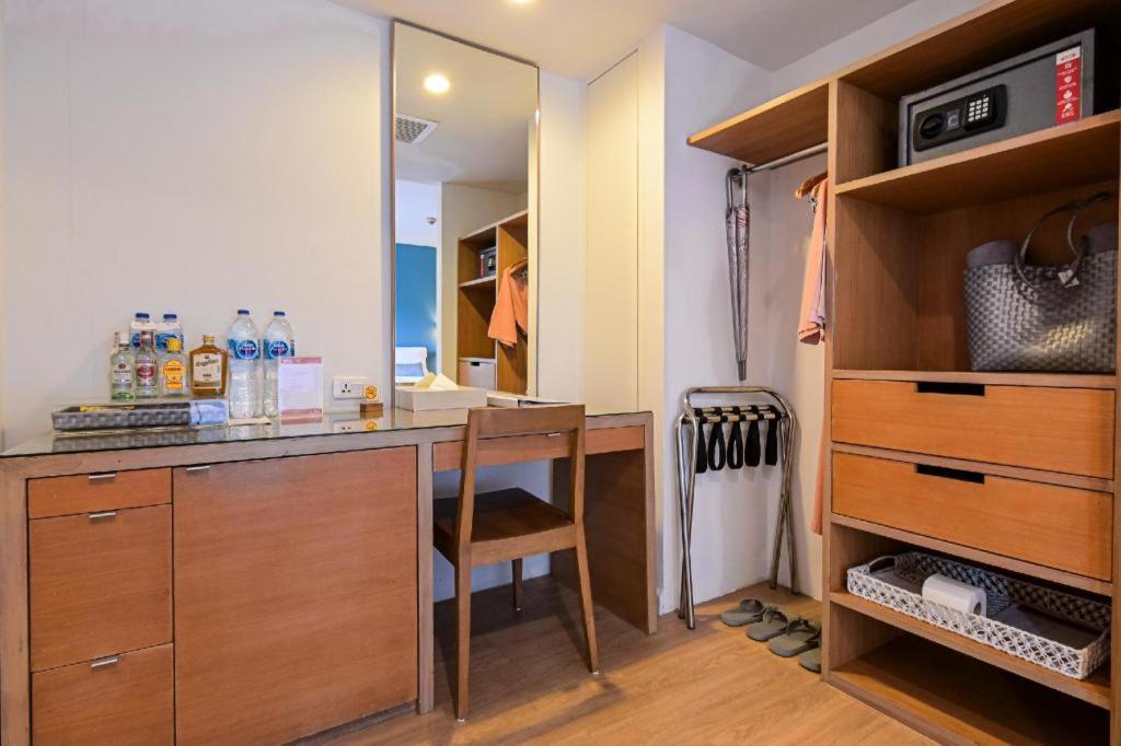 Ramada By Wyndham Phuket Southsea Hotel Karon Buitenkant foto